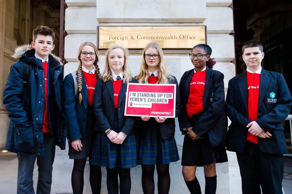 Children presenting petition to foreign office
